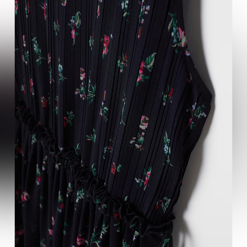 H&M Long Chiffon Floral Dress - Picture 2 of 6